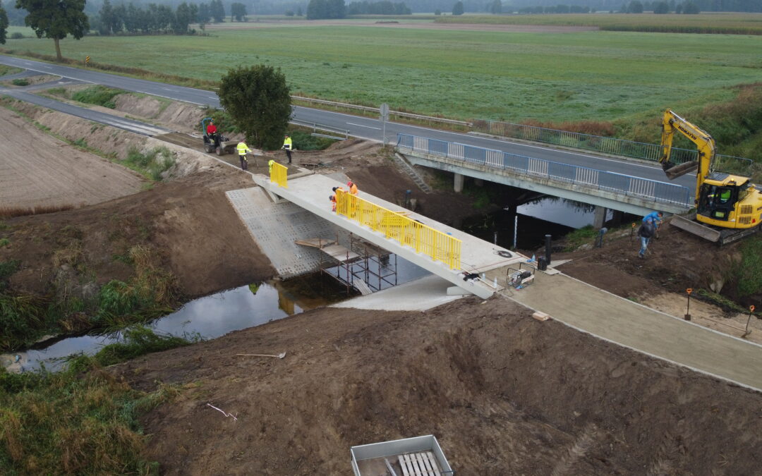 Budowa obiektu mostowego (kładki) w ciągu pieszo-rowerowym nad rzeką Dobroczna